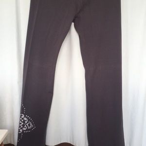 Stylish gray yoga pants